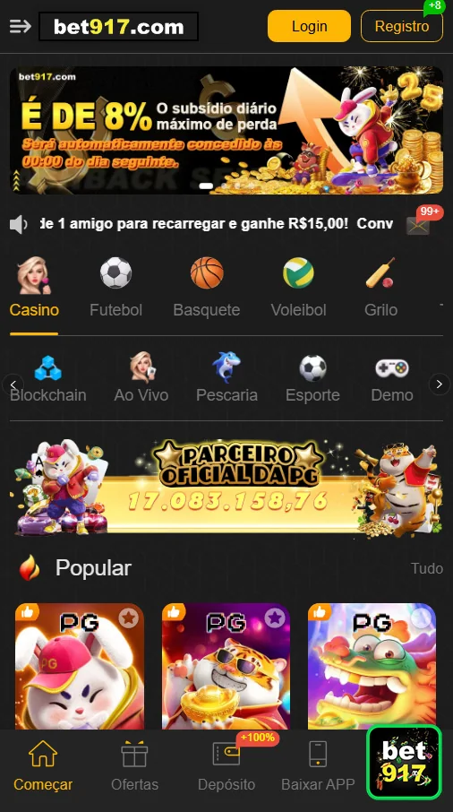Atendente auxiliando cliente VIP em jogo online